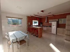 Casa com 3 Quartos à venda, 214m² no Centro, Pouso Alegre - Foto 2