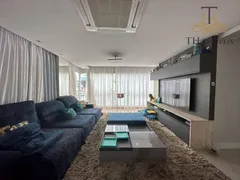 Apartamento com 3 Quartos para alugar, 180m² no Praia dos Amores, Balneário Camboriú - Foto 4