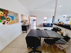 Casa com 4 Quartos à venda, 220m² no Monte Belo, Taubaté - Foto 5