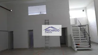 Prédio Inteiro para venda ou aluguel, 560m² no Cidade Soberana, Guarulhos - Foto 3