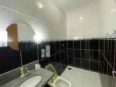 Casa de Condomínio com 3 Quartos para alugar, 220m² no Setor Habitacional Arniqueira, Brasília - Foto 18