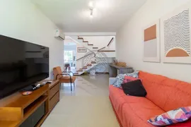 Casa com 3 Quartos para alugar, 151m² no Rio Tavares, Florianópolis - Foto 2