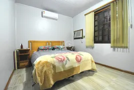 Casa com 4 Quartos à venda, 270m² no Azenha, Porto Alegre - Foto 6