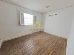 Casa com 3 Quartos à venda, 221m² no Candelária, Natal - Foto 5