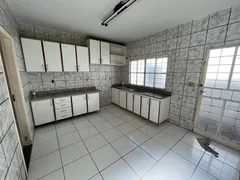Casa com 3 Quartos para alugar, 190m² no Santa Luzia, Uberlândia - Foto 9