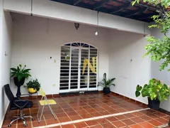 Casa com 3 Quartos à venda, 215m² no Jardim Lilian, Londrina - Foto 1