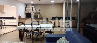 Casa com 3 Quartos à venda, 200m² no Alto Umuarama, Uberlândia - Foto 15