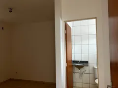 Casa de Condomínio com 3 Quartos para alugar, 79m² no Jardim Decolores, Trindade - Foto 12