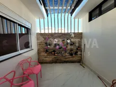 Casa com 3 Quartos à venda, 285m² no Brasil, Uberlândia - Foto 13