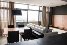 Apartamento com 2 Quartos para alugar, 163m² no Centro, Curitiba - Foto 2