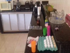 Casa com 3 Quartos à venda, 240m² no Jardim das Palmeiras, Uberlândia - Foto 14