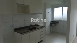 Apartamento com 2 Quartos para alugar, 45m² no Jardim Holanda, Uberlândia - Foto 2