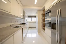 Apartamento com 2 Quartos para alugar, 120m² no Rio Branco, Porto Alegre - Foto 10