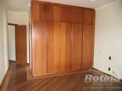 Conjunto Comercial / Sala com 5 Quartos para alugar, 800m² no Cidade Jardim, Uberlândia - Foto 24