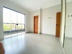 Sobrado com 3 Quartos à venda, 119m² no Novo Mundo, Uberlândia - Foto 9