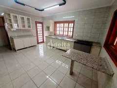 Casa com 4 Quartos à venda, 242m² no Umuarama, Uberlândia - Foto 19