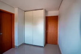Casa de Condomínio com 3 Quartos à venda, 131m² no Sítios Santa Luzia, Aparecida de Goiânia - Foto 8