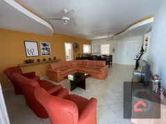 Casa com 6 Quartos à venda, 392m² no Foguete, Cabo Frio - Foto 2