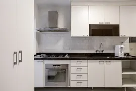 Apartamento com 3 Quartos para alugar, 133m² no Cerqueira César, São Paulo - Foto 8