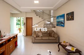 Casa de Condomínio com 4 Quartos à venda, 214m² no Loteamento Portal do Sol II, Goiânia - Foto 2