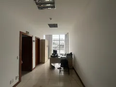 Galpão / Depósito / Armazém com 4 Quartos para alugar, 1371m² no Jardim Limoeiro, Serra - Foto 4