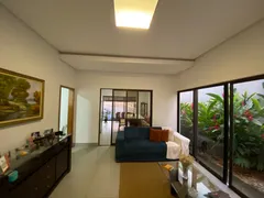 Casa de Condomínio com 3 Quartos à venda, 220m² no Loteamento Portal do Sol II, Goiânia - Foto 3