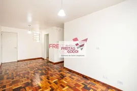 Apartamento com 3 Quartos para alugar, 74m² no Novo Mundo, Curitiba - Foto 6