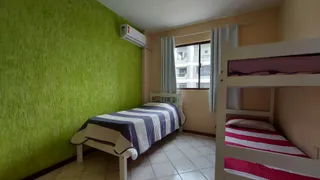 Apartamento com 2 Quartos para alugar, 75m² no Centro, Bombinhas - Foto 12