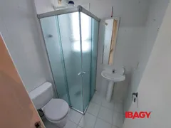 Apartamento com 2 Quartos para alugar, 149m² no Beira Mar, Florianópolis - Foto 10