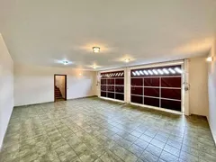 Casa de Condomínio com 4 Quartos à venda, 357m² no Terras do Madeira, Carapicuíba - Foto 10
