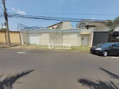 Casa Comercial com 4 Quartos para alugar, 400m² no Morada da Colina, Uberlândia - Foto 21