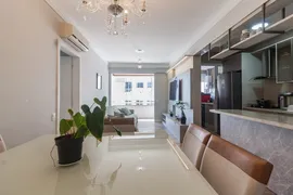 Apartamento com 3 Quartos para alugar, 82m² no Centro, Florianópolis - Foto 2