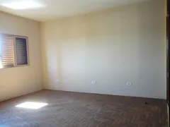 Apartamento com 5 Quartos para alugar, 162m² no São Benedito, Uberaba - Foto 9