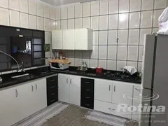 Casa com 5 Quartos à venda, 70m² no Jardim Canaã, Uberlândia - Foto 2