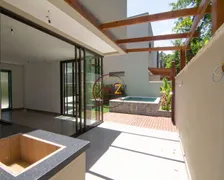 Casa de Condomínio com 3 Quartos à venda, 202m² no Camburi, São Sebastião - Foto 2
