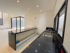 Casa de Condomínio com 4 Quartos à venda, 267m² no Alphaville, Santana de Parnaíba - Foto 4