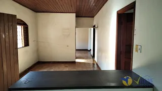 Casa com 3 Quartos à venda, 247m² no Vila Santa Helena, Goiânia - Foto 7