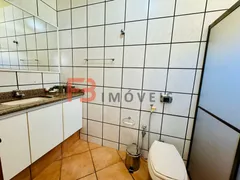 Casa com 2 Quartos para alugar, 120m² no Bombas, Bombinhas - Foto 12