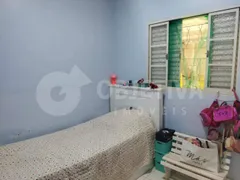 Casa com 2 Quartos à venda, 120m² no Segismundo Pereira, Uberlândia - Foto 7