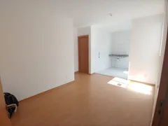 Apartamento com 2 Quartos para alugar, 48m² no Cabral, Contagem - Foto 2