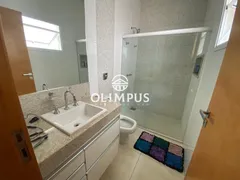 Casa de Condomínio com 4 Quartos para alugar, 270m² no Jardim das Palmeiras, Uberlândia - Foto 16