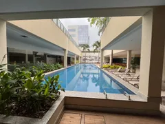 Apartamento com 2 Quartos para alugar, 70m² no Barra da Tijuca, Rio de Janeiro - Foto 1