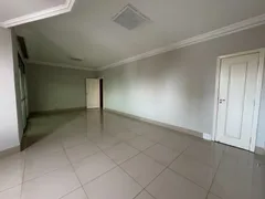 Apartamento com 3 Quartos para alugar, 160m² no Popular, Cuiabá - Foto 12