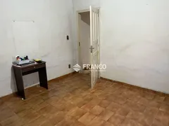 Casa com 3 Quartos à venda, 150m² no Vila Jaboticabeira, Taubaté - Foto 9