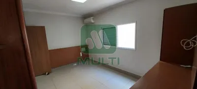 Casa com 3 Quartos para alugar, 400m² no Cidade Jardim, Uberlândia - Foto 15