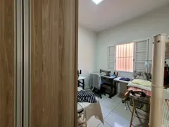 Casa com 3 Quartos à venda, 140m² no Santa Maria, Uberlândia - Foto 13