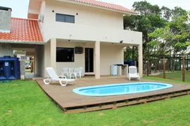 Casa com 3 Quartos para alugar, 100m² no Canto Grande, Bombinhas - Foto 2