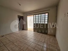 Casa com 2 Quartos para alugar, 80m² no Santa Luzia, Uberlândia - Foto 1