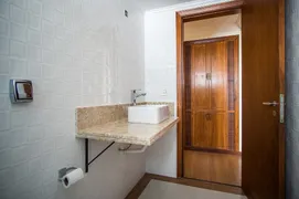 Apartamento com 3 Quartos para alugar, 138m² no Auxiliadora, Porto Alegre - Foto 18