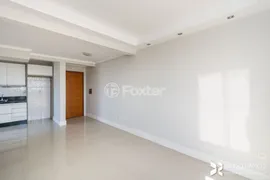 Apartamento com 3 Quartos à venda, 66m² no Partenon, Porto Alegre - Foto 2